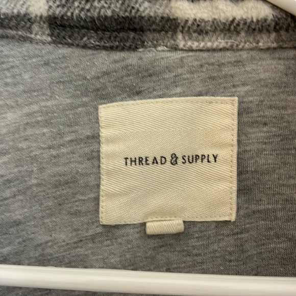 Thread & Supply button up shirt - Picture 2 of 4